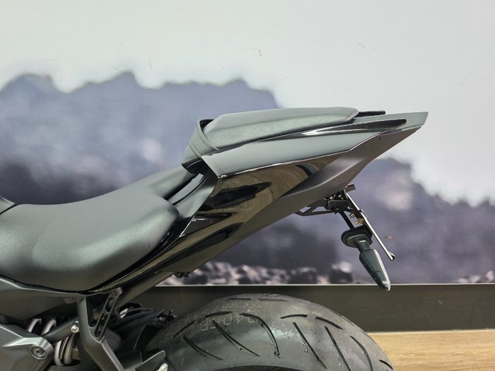 2023 Yamaha YZF-R7LA Black
