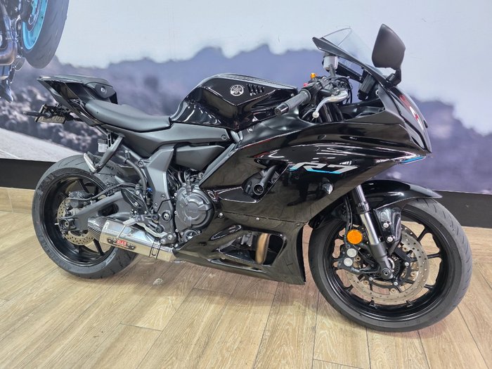2023 Yamaha YZF-R7LA Black