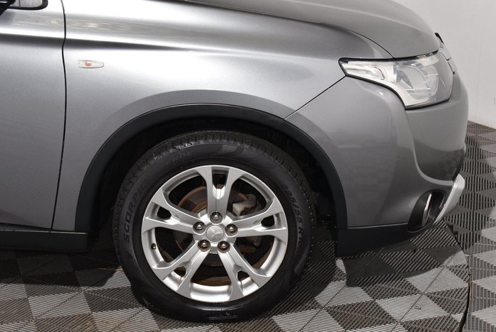 2014 Mitsubishi Outlander ES