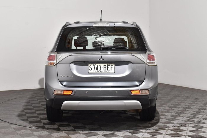 2014 Mitsubishi Outlander ES
