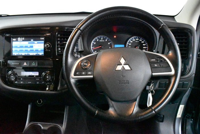 2014 Mitsubishi Outlander ES
