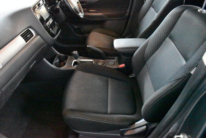 2014 Mitsubishi Outlander ES