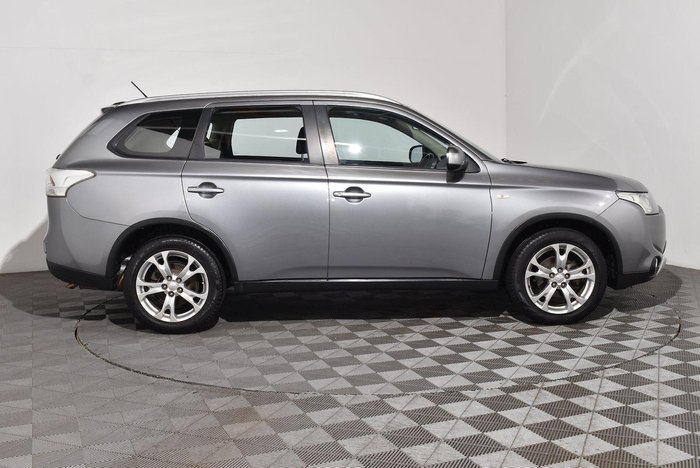 2014 Mitsubishi Outlander ES