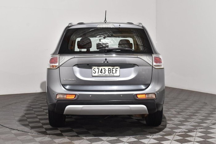 2014 Mitsubishi Outlander ES