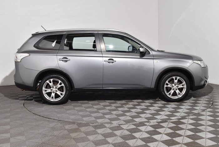 2014 Mitsubishi Outlander ES