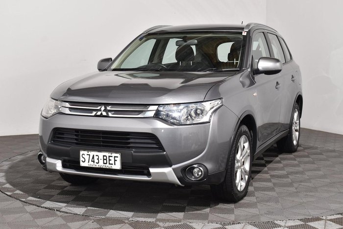 2014 Mitsubishi Outlander ES