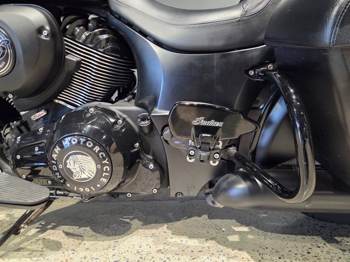 2021 Indian ROADMASTER DARK HORSE BLACK