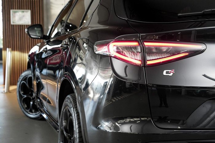 2023 Alfa Romeo Stelvio Veloce