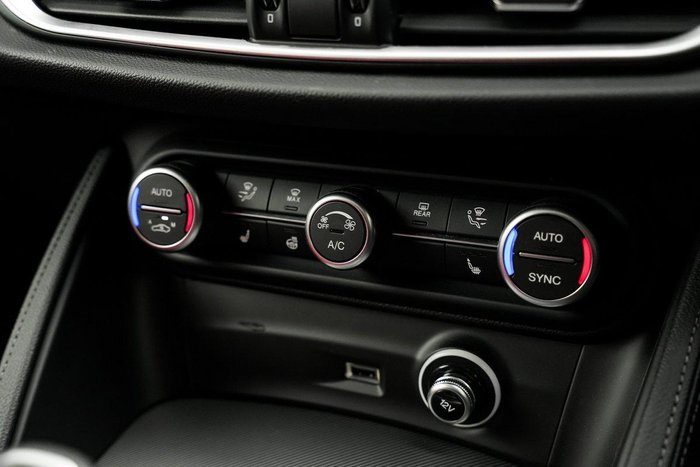 2023 Alfa Romeo Stelvio Veloce