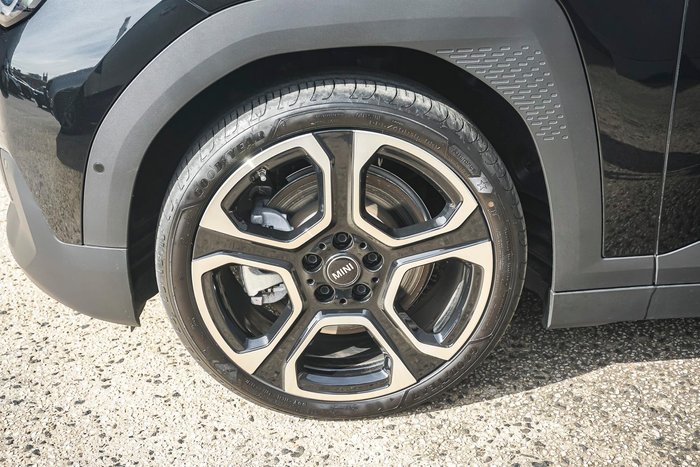 2025 MINI Aceman SE Favoured