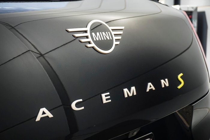 2025 MINI Aceman SE Favoured