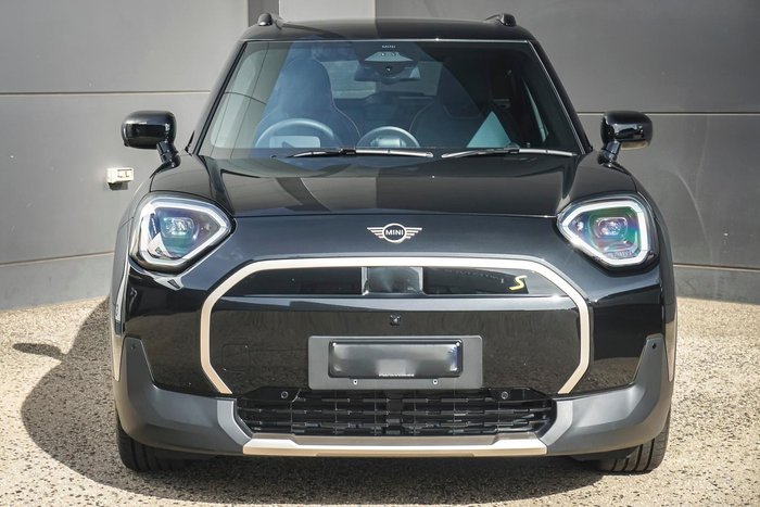 2025 MINI Aceman SE Favoured