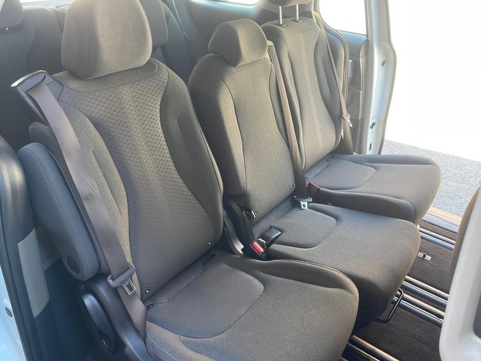 2024 Kia Carnival S
