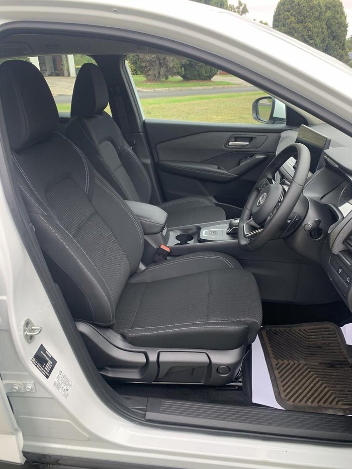 2025 Nissan QASHQAI ST J12 MY25 Pearl White