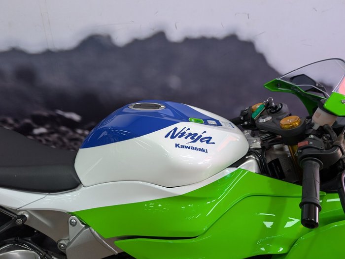 2024 Kawasaki 2024 Kawasaki 636CC NINJA ZX-6R 40th ANNIVERSARY EDITION GREEN