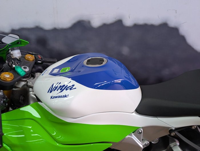 2024 Kawasaki 2024 Kawasaki 636CC NINJA ZX-6R 40th ANNIVERSARY EDITION GREEN