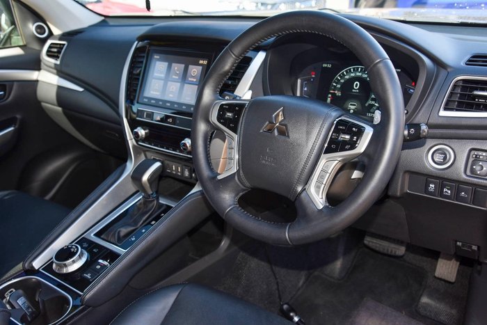 2022 Mitsubishi Pajero Sport Exceed