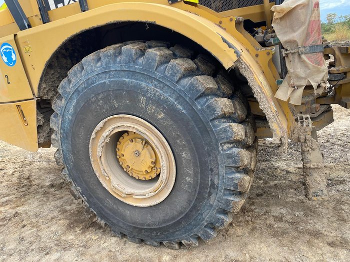 2015 CAT 740C Ej 6X6 Art. Dump Trucks