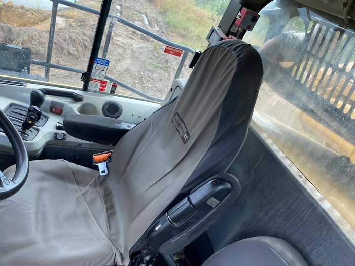 2015 CAT 740C Ej 6X6 Art. Dump Trucks