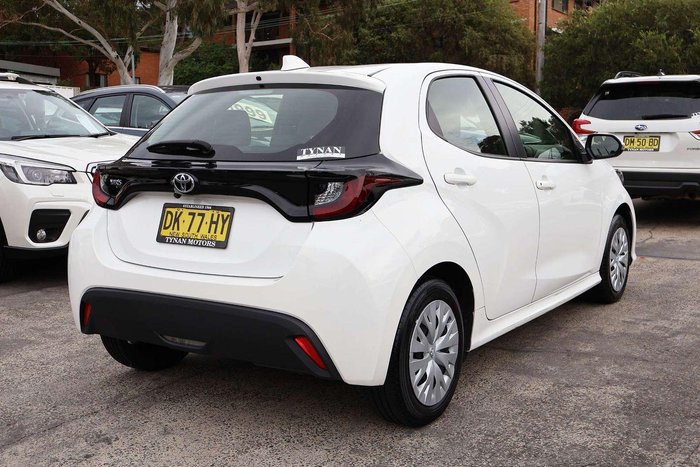 2024 Toyota Yaris Ascent Sport