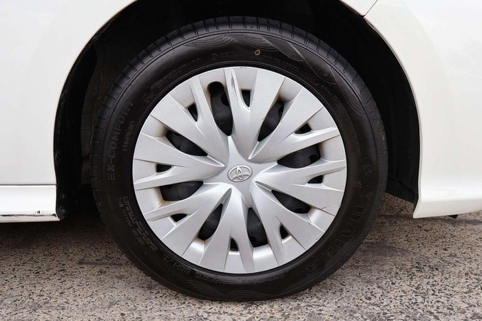 2024 Toyota Yaris Ascent Sport