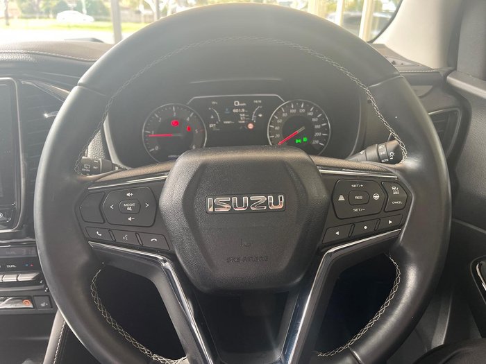2023 Isuzu MU-X LS-T