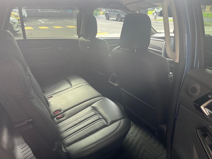 2023 Isuzu MU-X LS-T