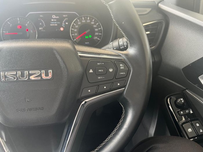 2023 Isuzu MU-X LS-T