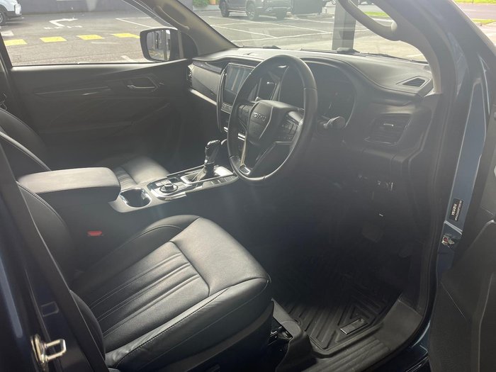 2023 Isuzu MU-X LS-T