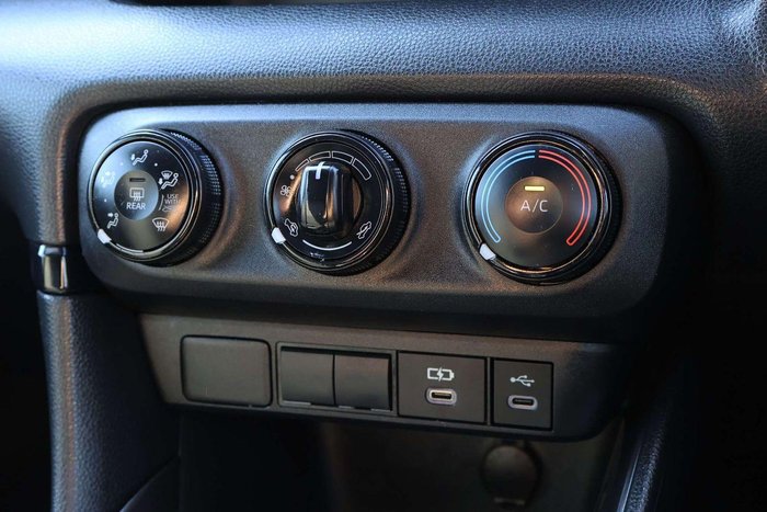 2024 Toyota Yaris Ascent Sport