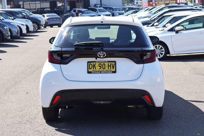 2024 Toyota Yaris Ascent Sport