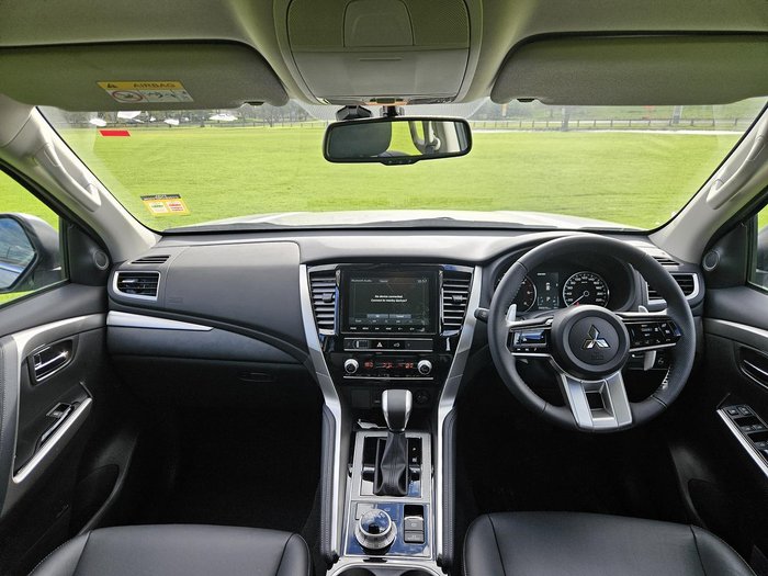2025 Mitsubishi Pajero Sport GLS