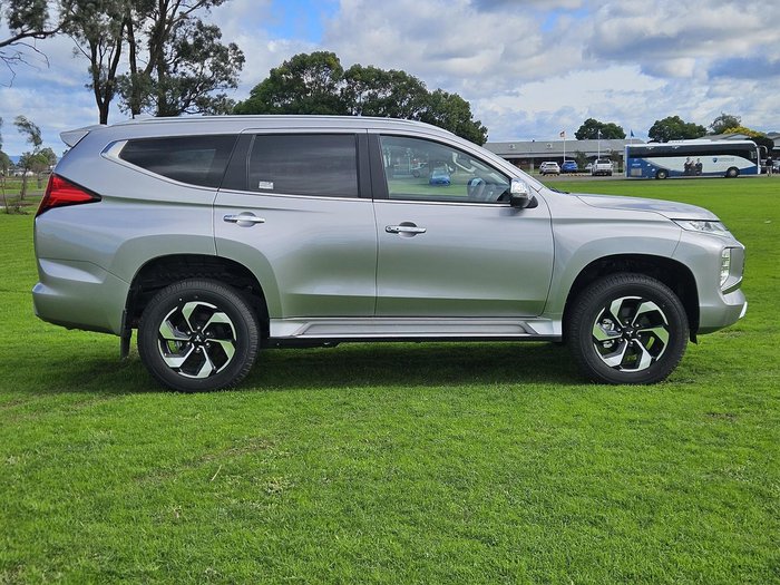 2025 Mitsubishi Pajero Sport GLS