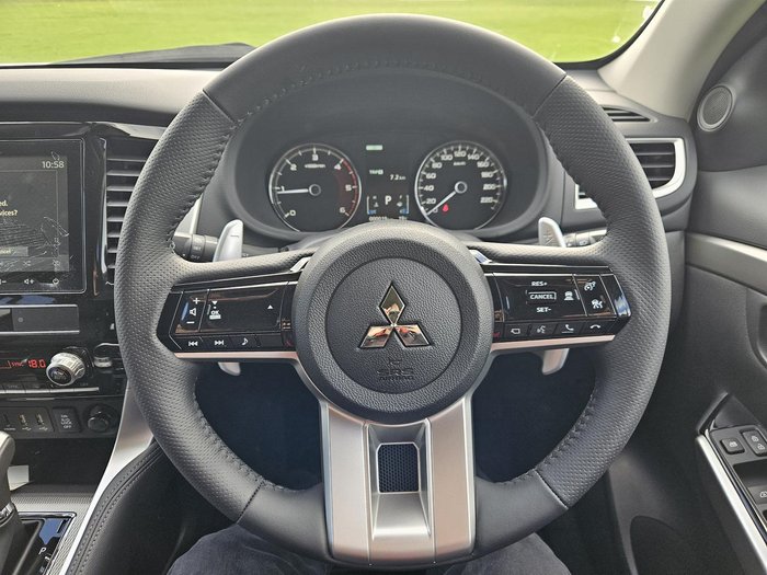 2025 Mitsubishi Pajero Sport GLS