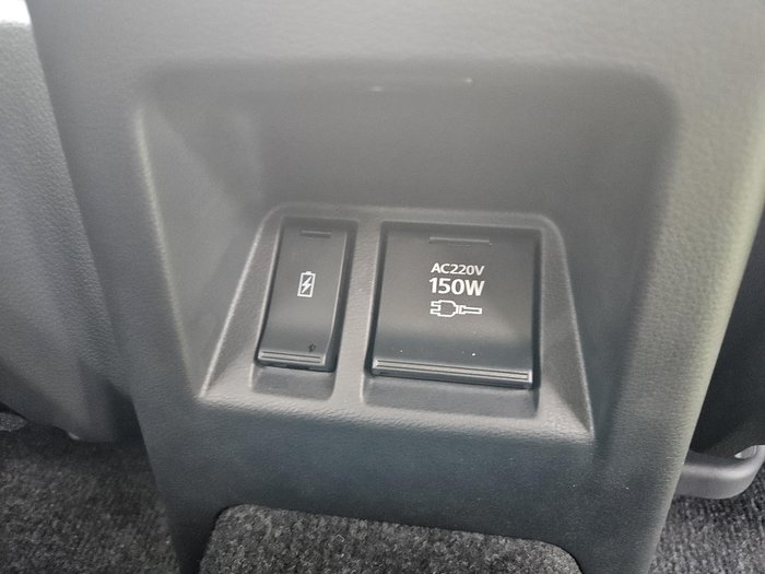 2025 Mitsubishi Pajero Sport GLS