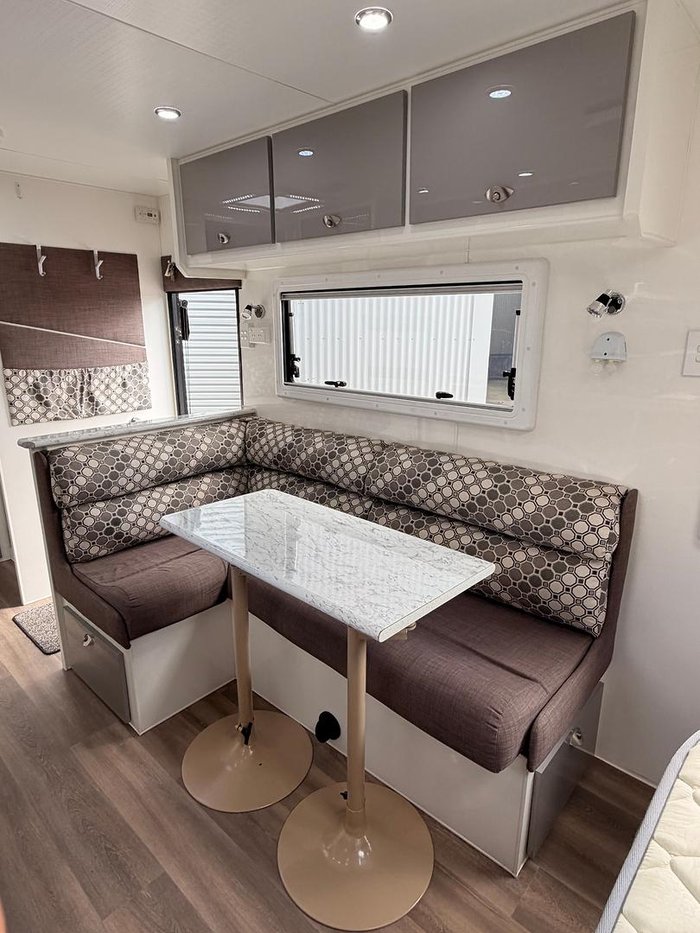 2017 SILVER VALLEY CARAVANS Derwent