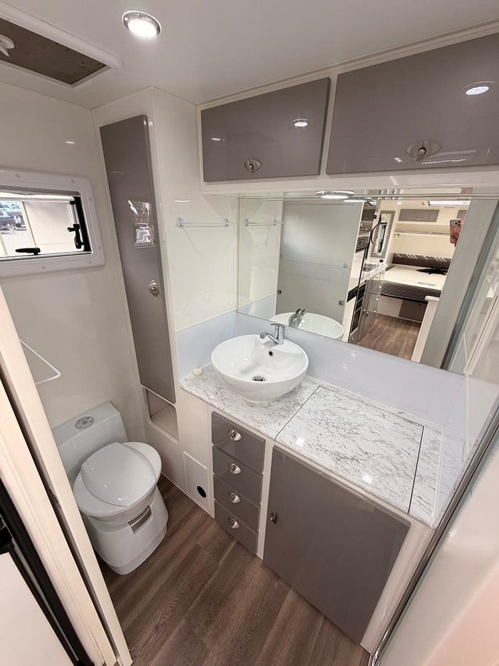 2017 SILVER VALLEY CARAVANS Derwent