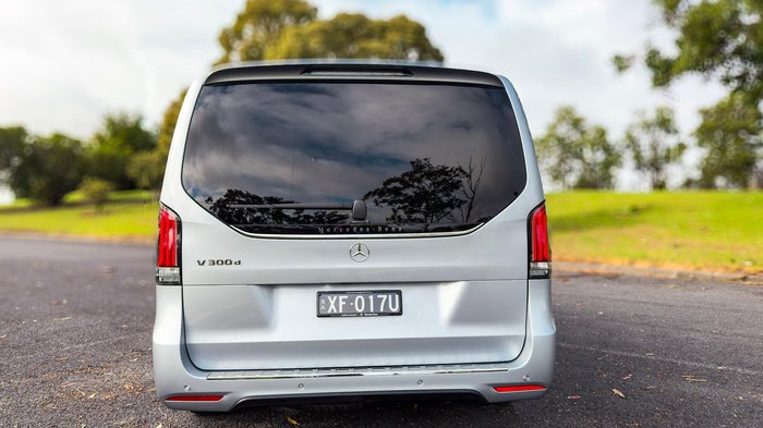 2025 Mercedes-Benz V-Class V300 Exclusive