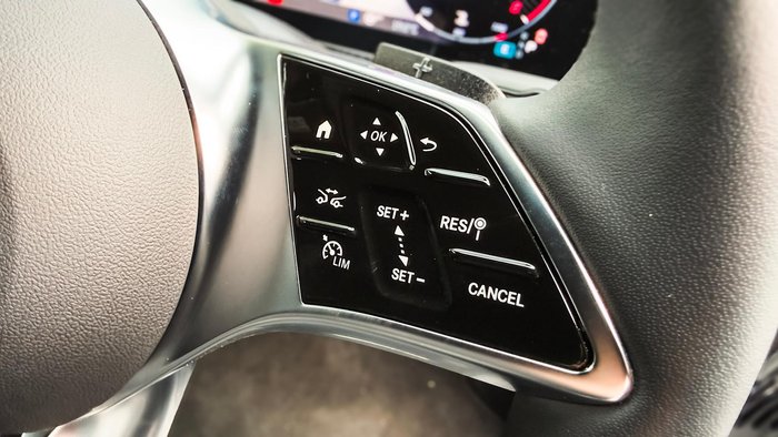 2025 Mercedes-Benz V-Class V300 Exclusive