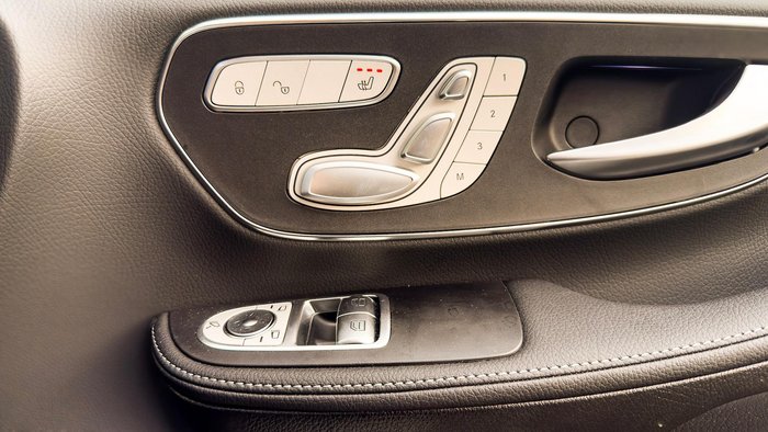 2025 Mercedes-Benz V-Class V300 Exclusive