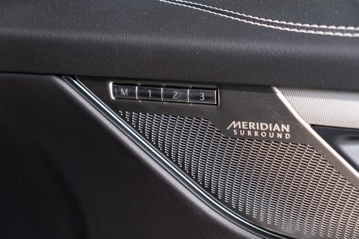 2025 Jaguar F-PACE PHEV P400e R-Dynamic SE 90th Anniversary Edition