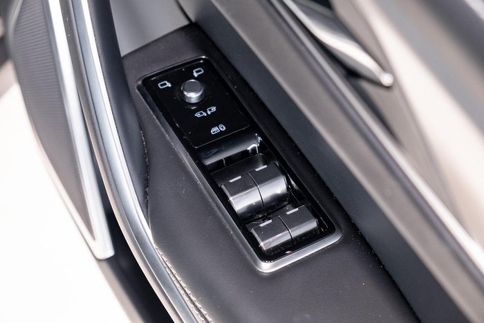2025 Jaguar F-PACE PHEV P400e R-Dynamic SE 90th Anniversary Edition