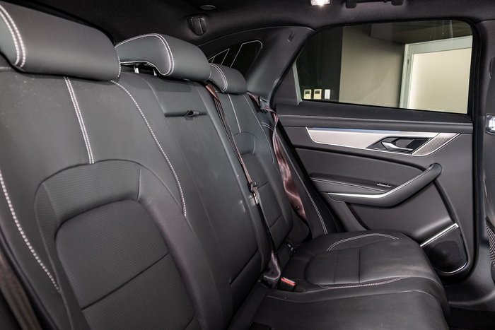 2025 Jaguar F-PACE PHEV P400e R-Dynamic SE 90th Anniversary Edition
