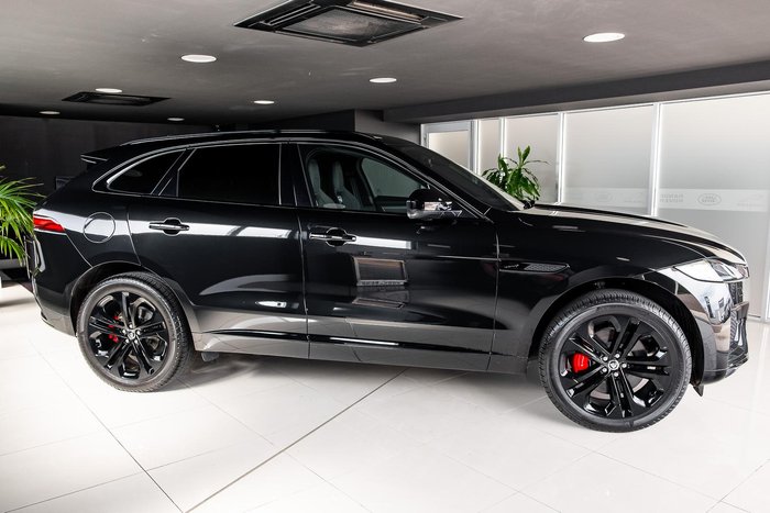2025 Jaguar F-PACE PHEV P400e R-Dynamic SE 90th Anniversary Edition