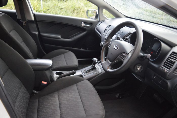 2013 Kia Cerato S YD Clear White