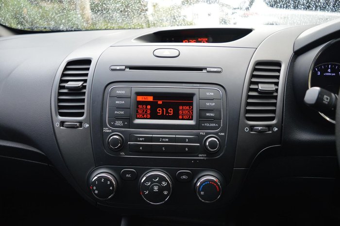 2013 Kia Cerato S YD Clear White