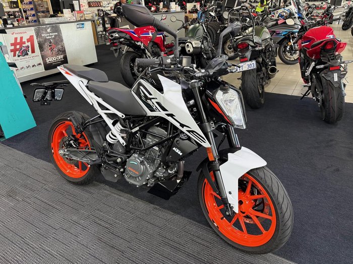 2021 KTM 200 Duke Duke White