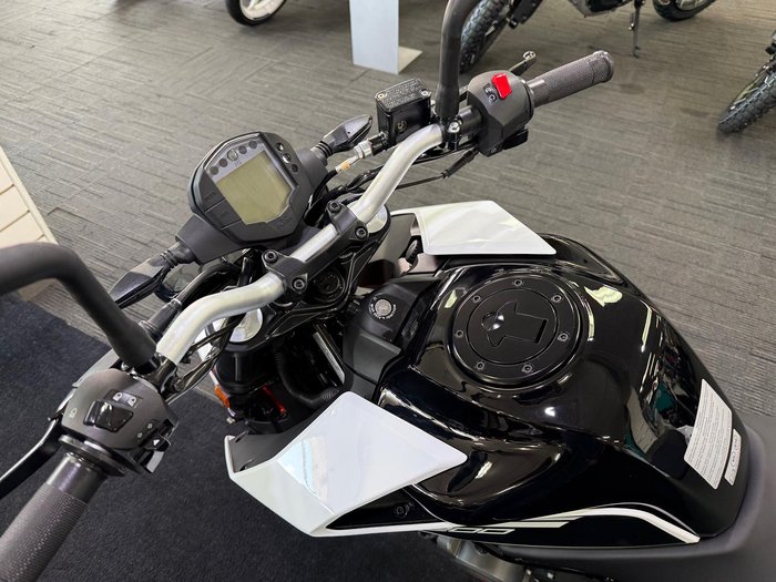 2021 KTM 200 Duke Duke White