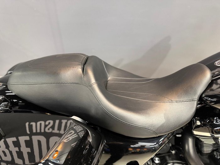 2018 Harley-Davidson Street Glide Special 114 (FLHXS) Touring Black