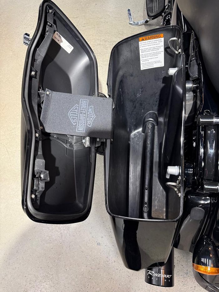 2018 Harley-Davidson Street Glide Special 114 (FLHXS) Touring Black